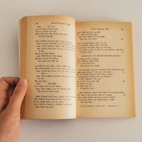 1961 Anthology of English Drama Before Shakespeare - Vintage School Book Reader - Picture 8 of 9